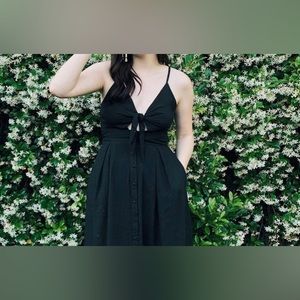 Cute black midi dress - perfect for summer!
